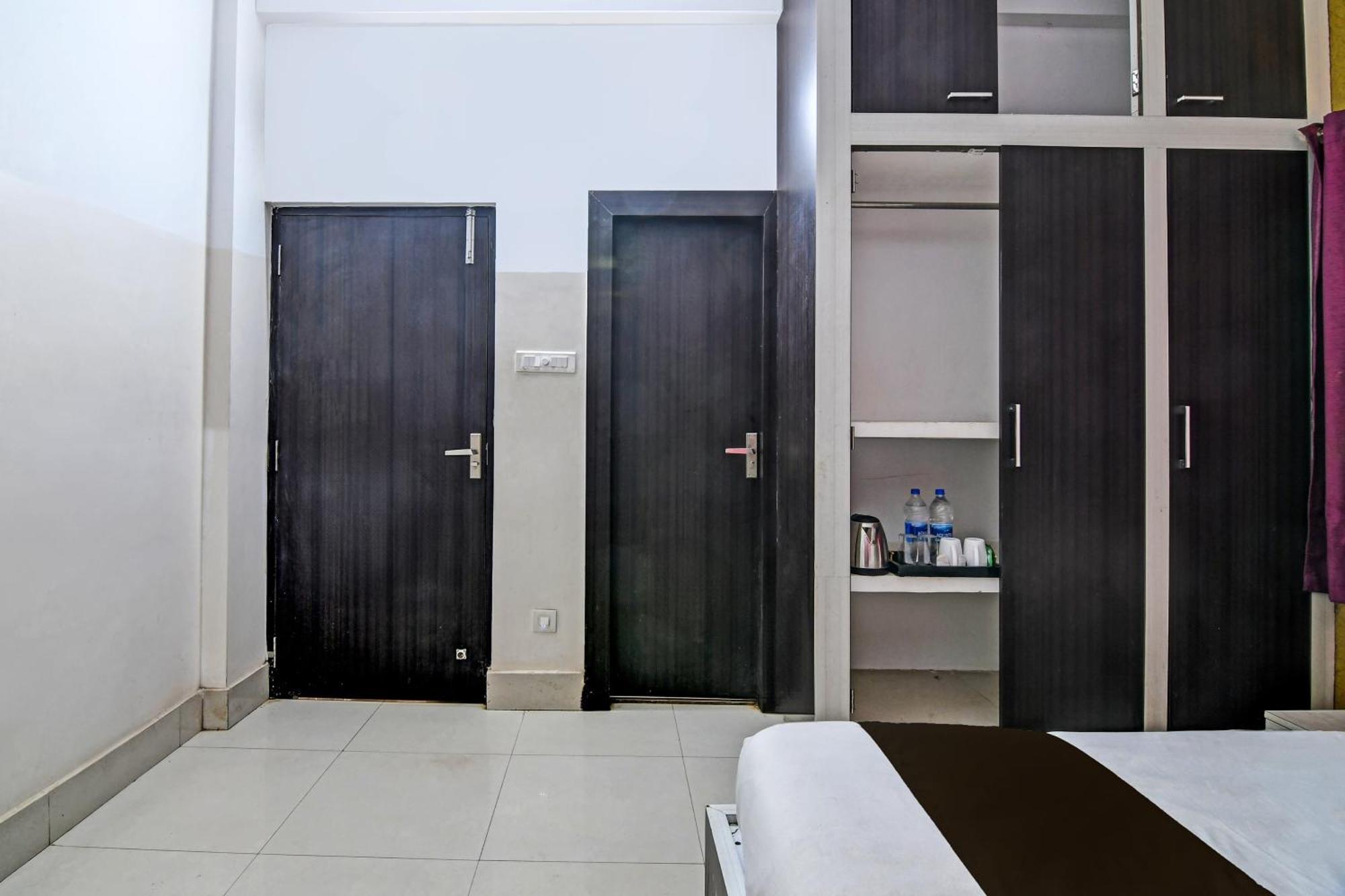 Vaccinated Staff- OYO 42361 Home BM-X Khandagiri Exterior foto
